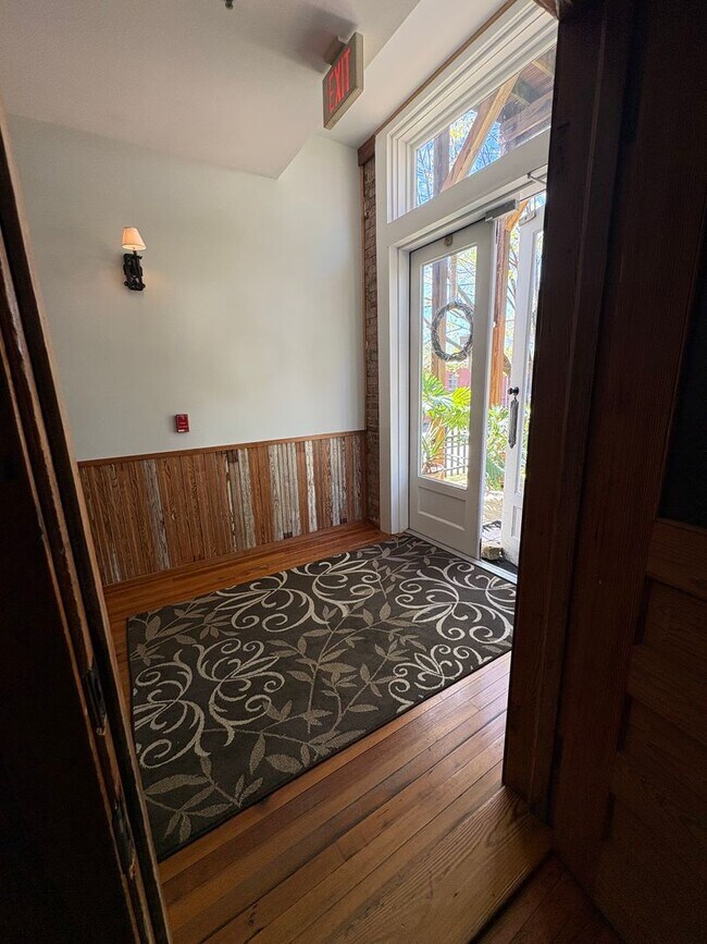 Building Photo - Lovely 2 Bedroom 2 full Bath Historical  Condo in Downtown Easley! Lawn Care and Trash Pickup inc...