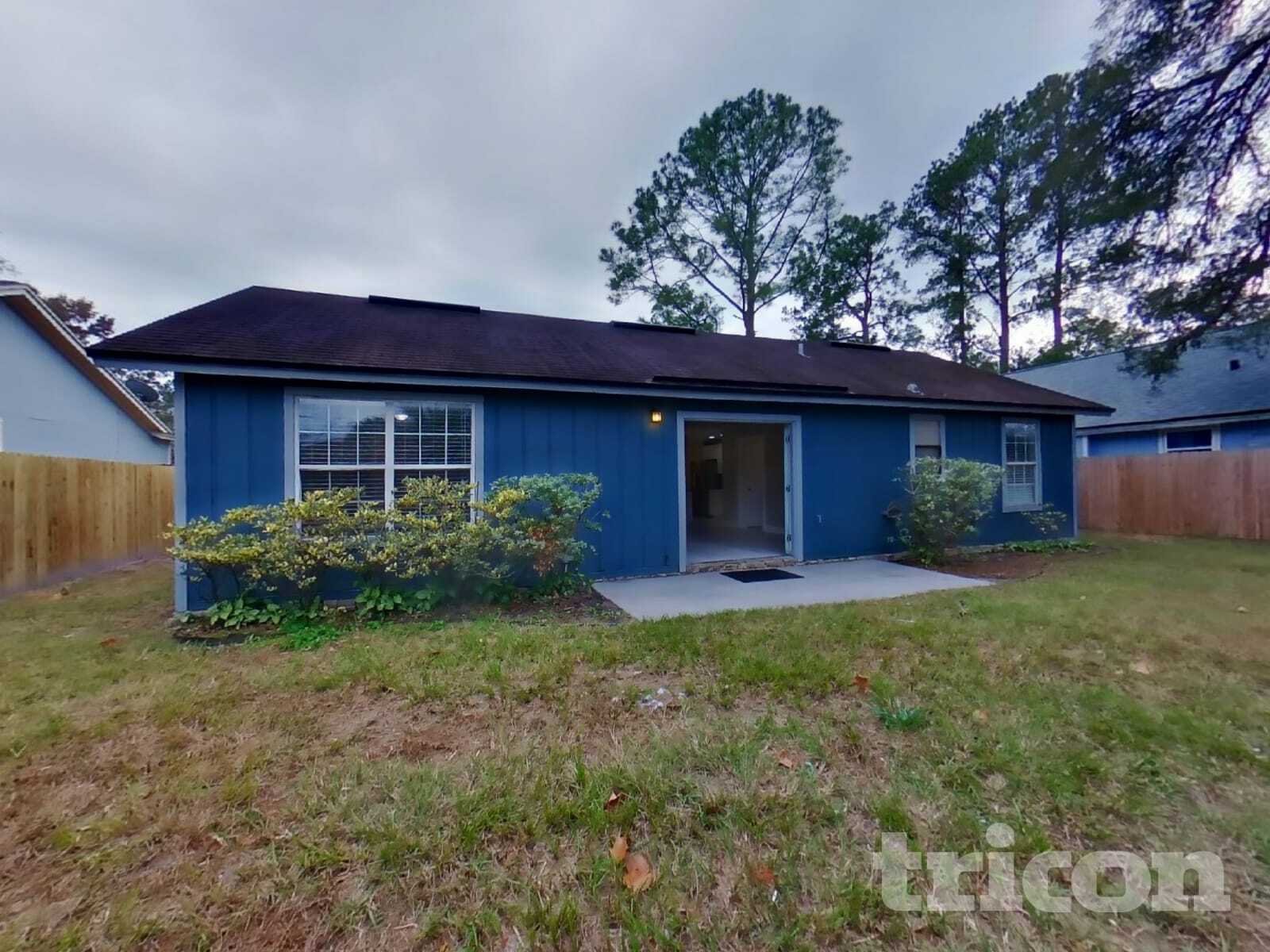 Building Photo - 3631 Mandarin Woods Dr N