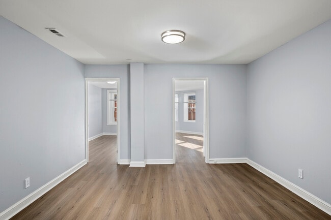 Building Photo - 2207 Callow Ave