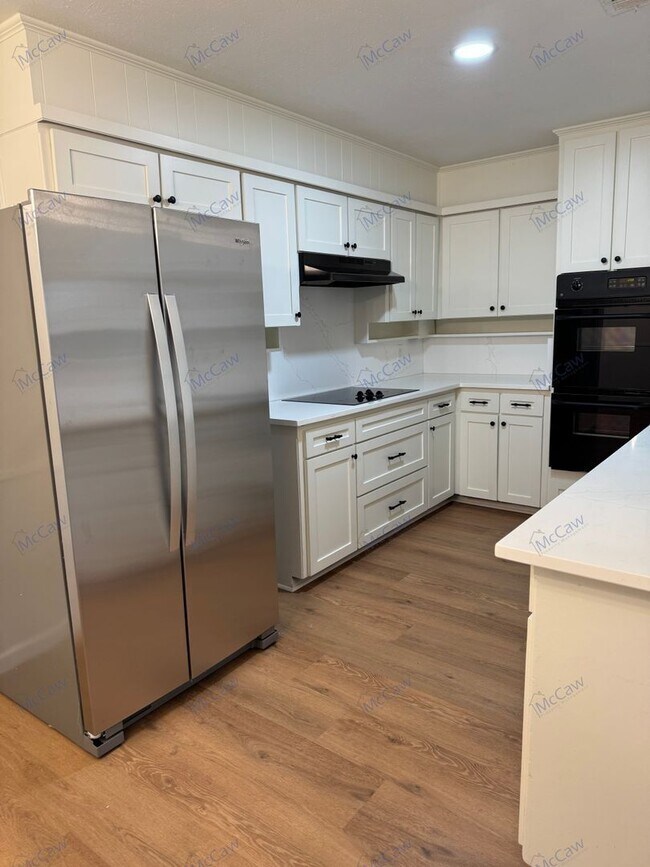 Building Photo - 2832 Townbluff Dr