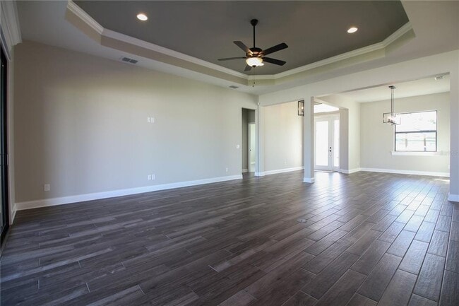 Building Photo - 6962 Treymont Dr