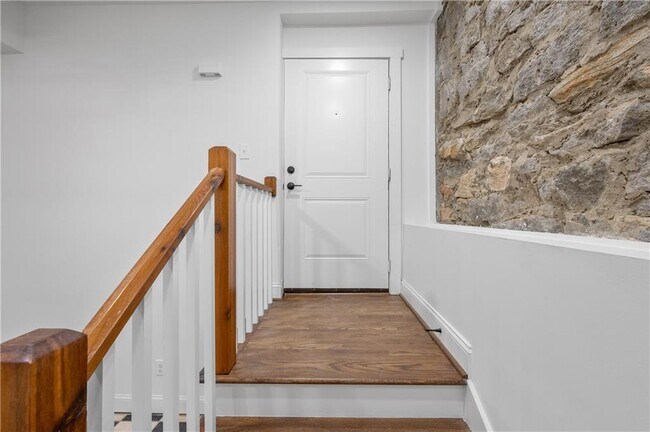 Building Photo - 360 Ponce De Leon Ave NE