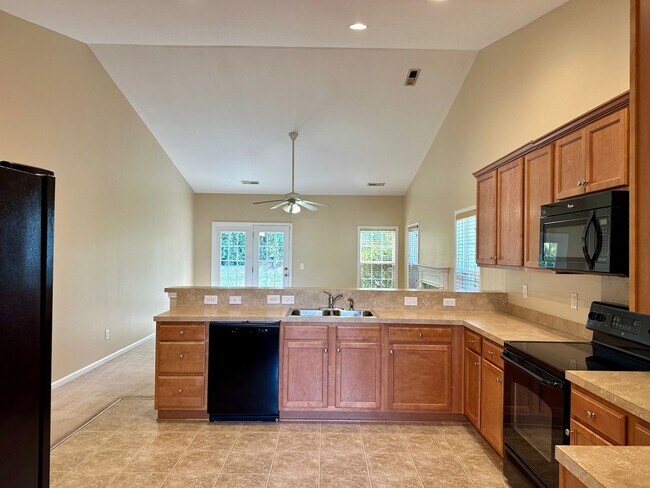 Building Photo - Long Term Rental - Summerville, South Carolina