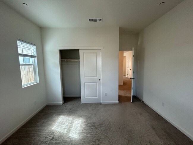 Building Photo - 931 Grimsby Ln