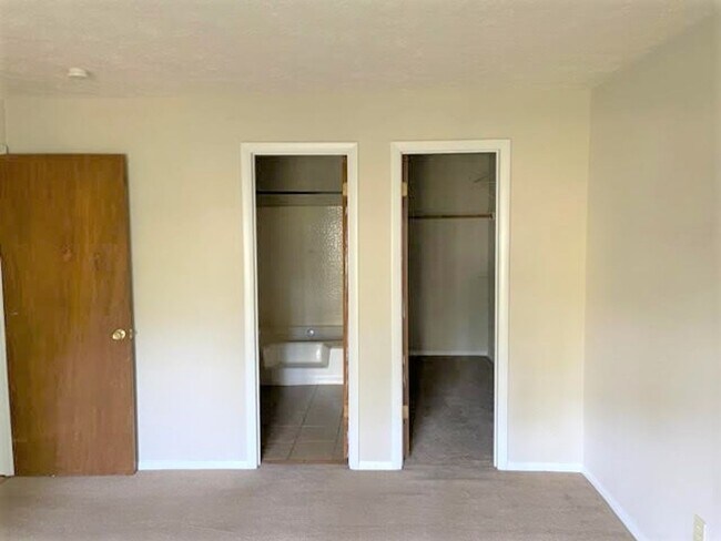 Building Photo - Briarcliff Condos