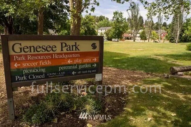 Building Photo - View Townhome Overlooking Genesee Park, Private Patio, Decks & Garage Parking