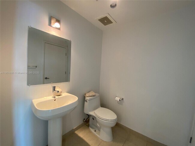 Building Photo - 3301 NE 1st Ave