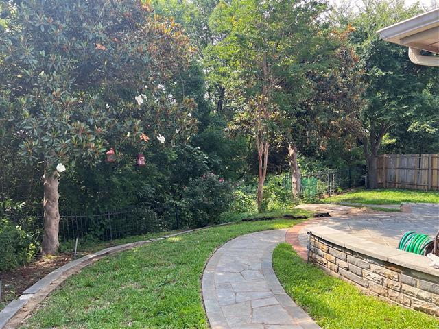 Building Photo - 122 Wildhaven Dr