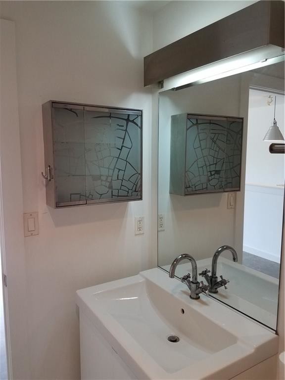 Building Photo - 1111 S Akard St