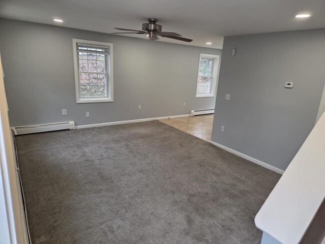 Building Photo - 16 River Rd