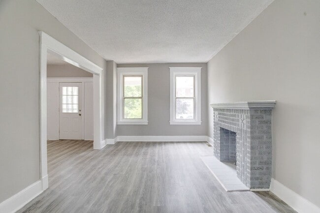 Building Photo - 2908 Oakley Ave