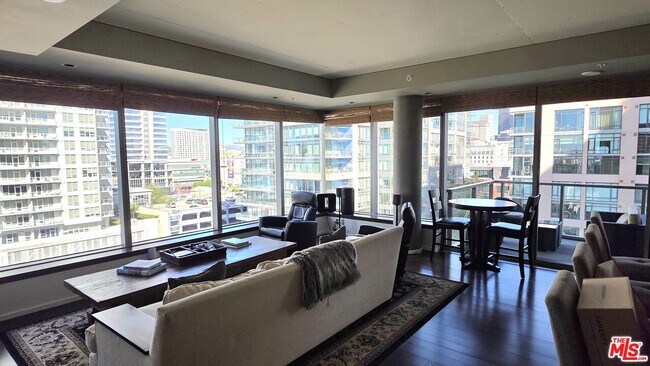 Building Photo - 1155 S Grand Ave