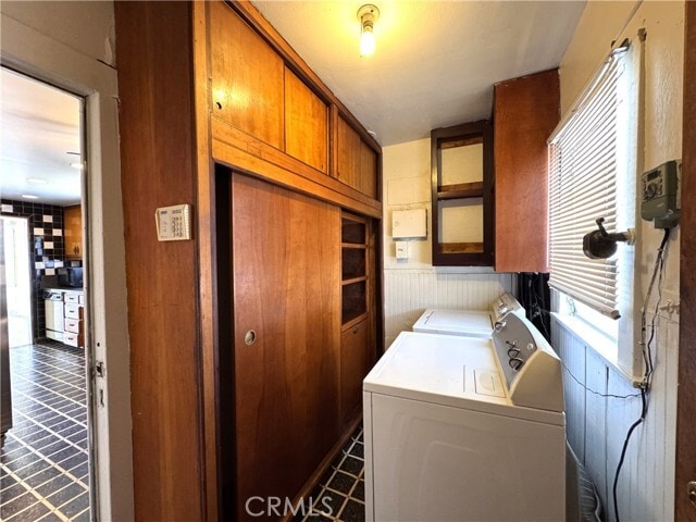 Building Photo - 1049 W 65th Pl