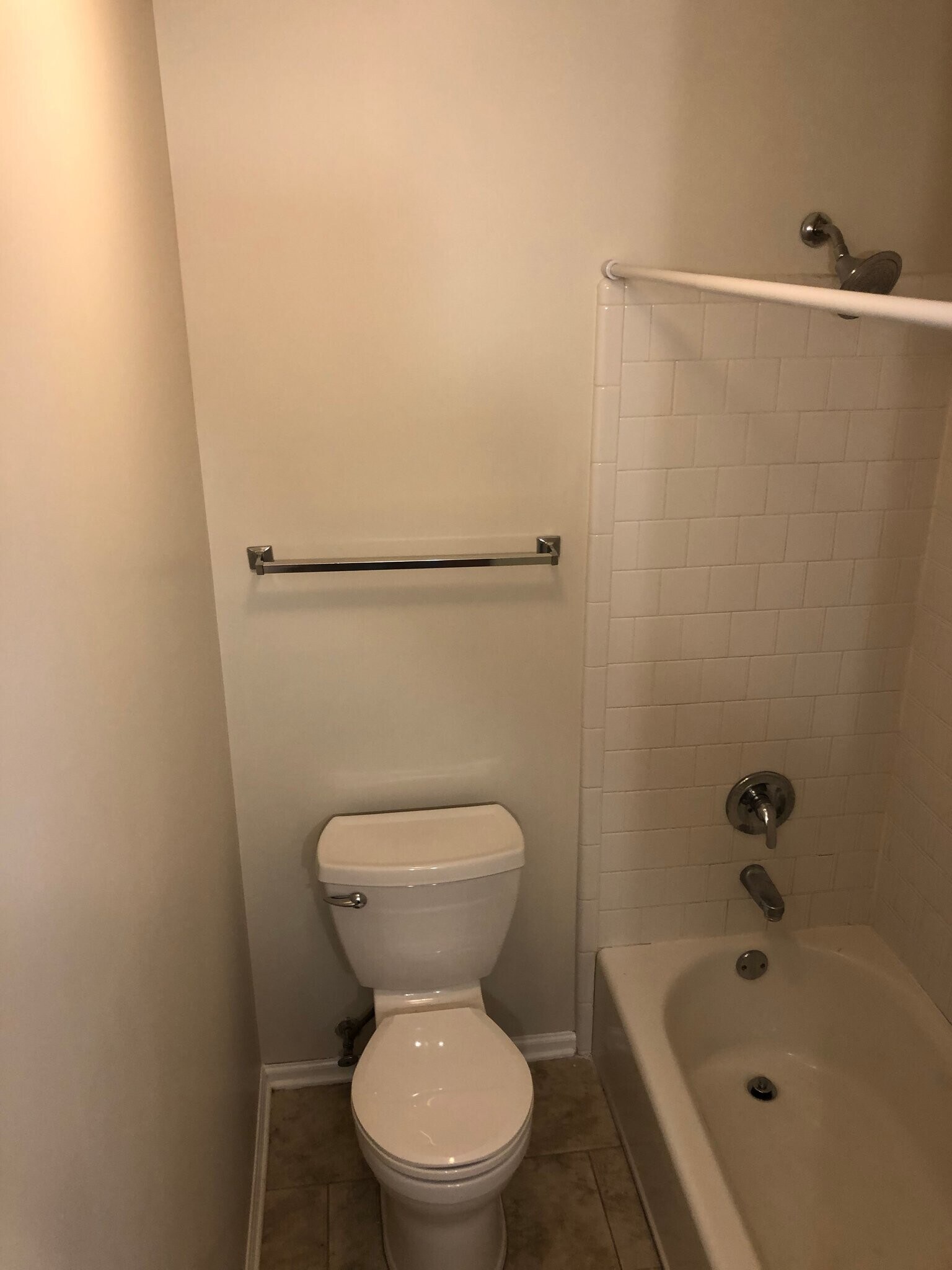 Building Photo - 6705 Twin Tree Ct