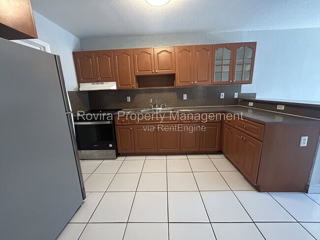 Building Photo - 2421 NW 99th Terrace