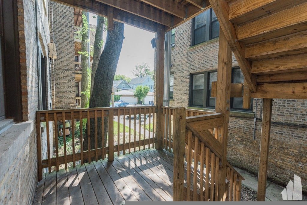 Building Photo - 2253 W Argyle St