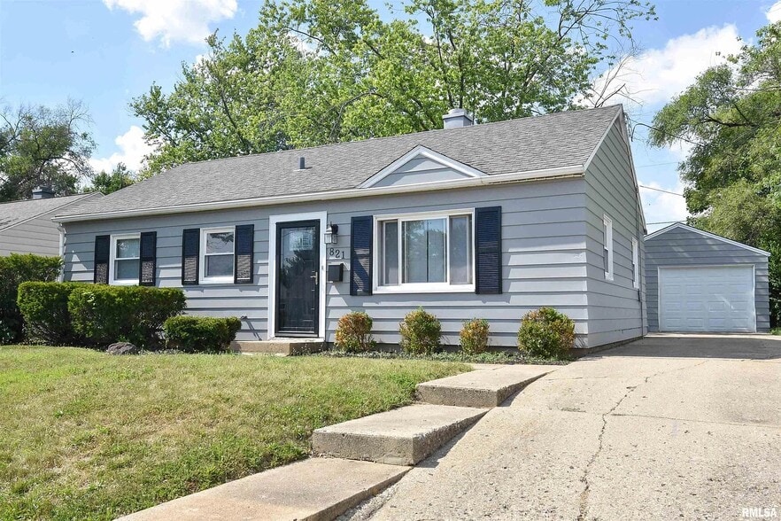 Building Photo - 821 W Purtscher Dr