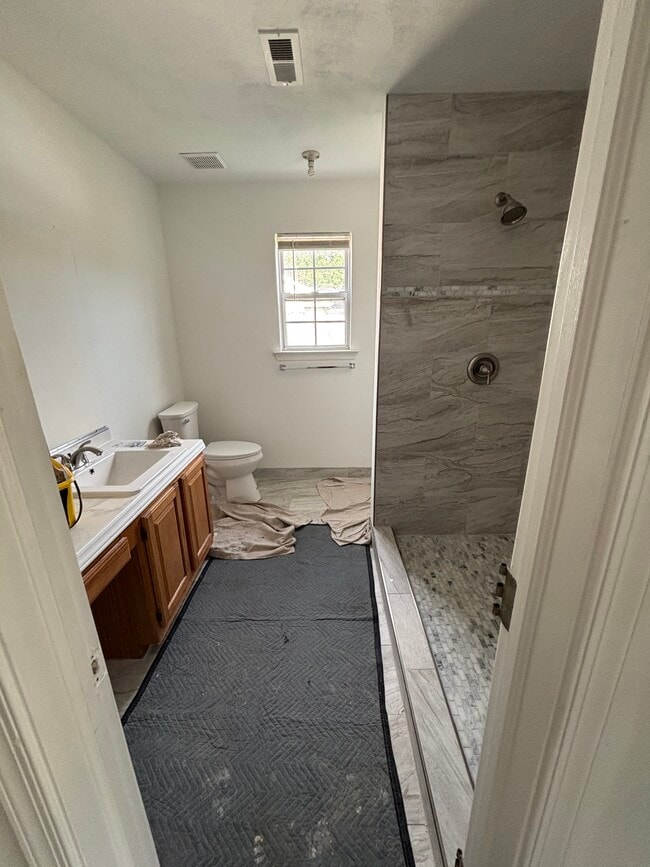 Building Photo - 2437 Annie Cir