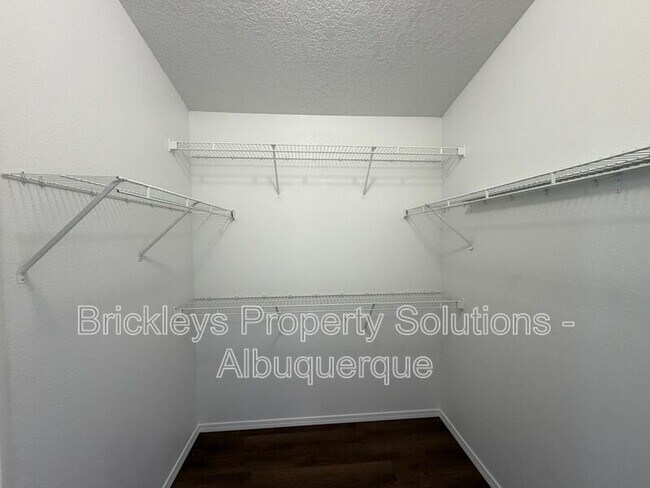 Building Photo - 10627 Brookline Pl NW