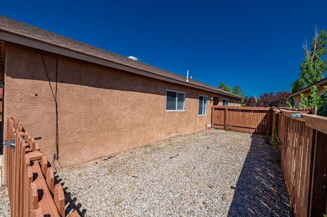 Building Photo - 4720 Shepherd Ct NE