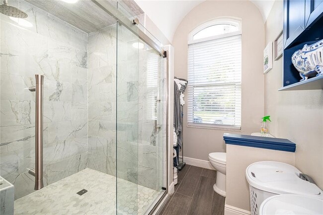 Building Photo - 702 Via Bianca Dr