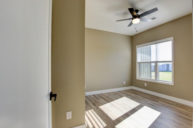 Building Photo - 102 Rosenwald St