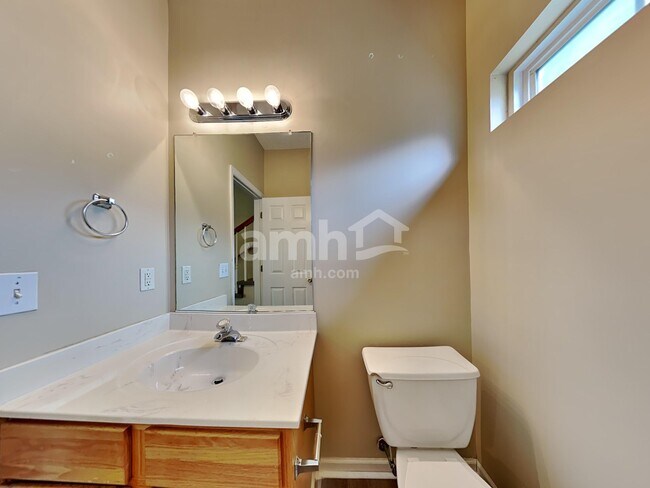 Building Photo - 318 Sunburst Way