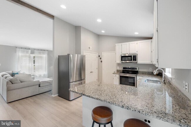 Building Photo - 12800 Turberville Ln