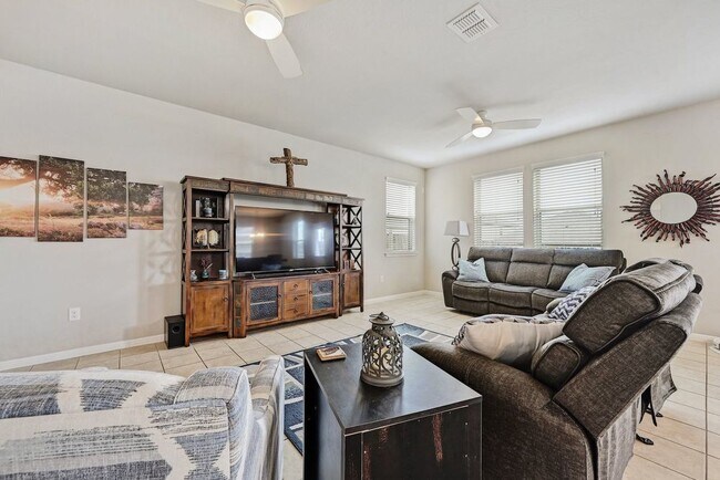 Building Photo - 4 Bedroom Home in Shadow Creek Available for Mid-July Move-In