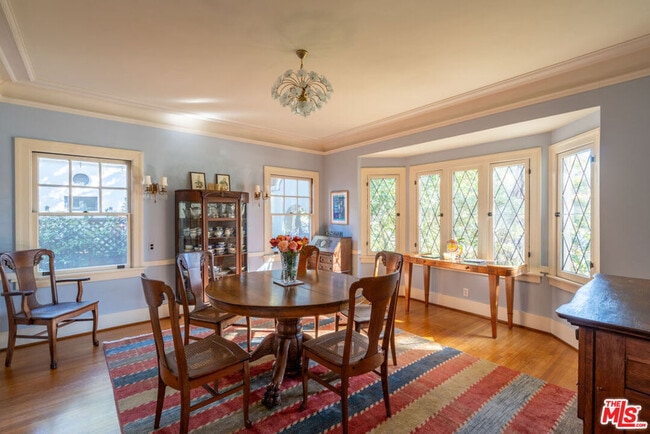 Building Photo - 149 N Van Ness Ave