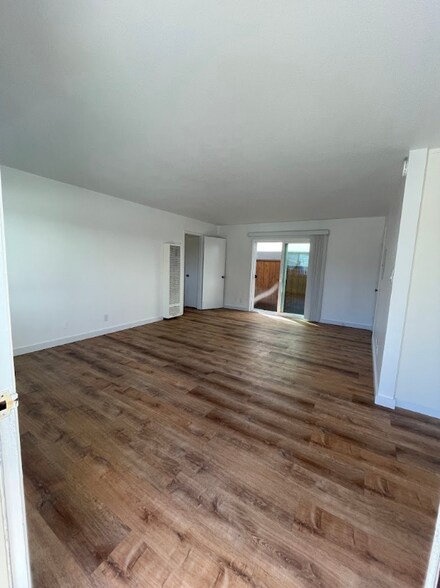 Building Photo - 1205 Geraldine Way