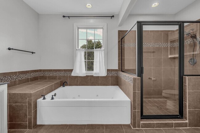 Building Photo - 1154 Buggy Cove
