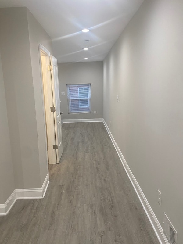 Building Photo - 224 N Rose St