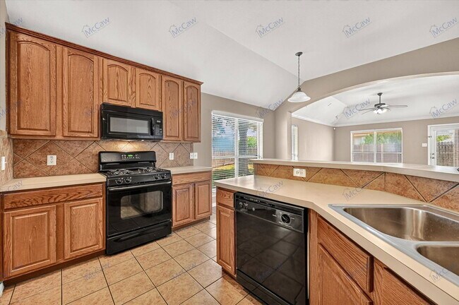 Building Photo - 9068 Weller Ln