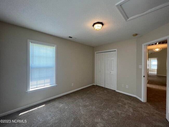 Building Photo - 337 Foster Creek Rd