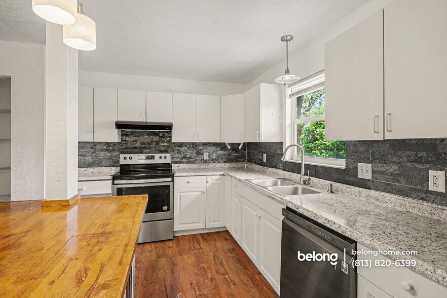 Building Photo - 3626 Armour Terrace