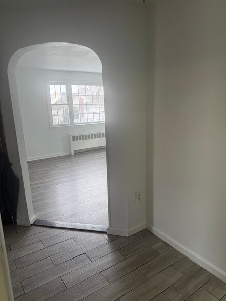 Building Photo - 54 Murray Ave