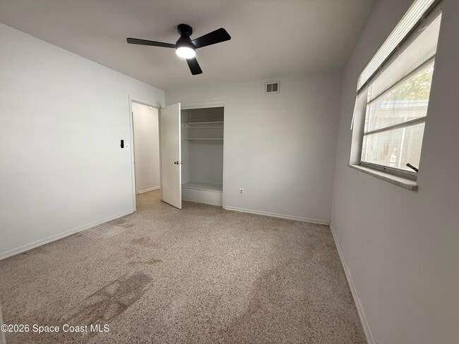 Building Photo - 1412 Overlook Terrace