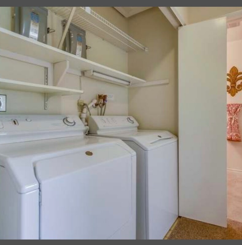 Building Photo - 12054 Caminito Campana