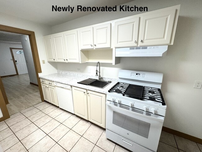 Building Photo - 202-1