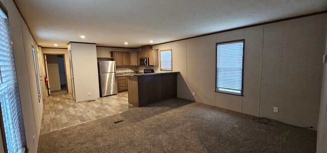 Building Photo - 256 Magnolia Pl