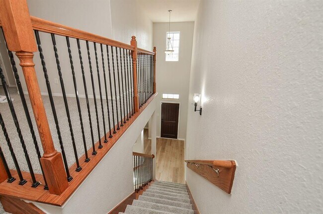 Building Photo - 15219 Bartlett Landing Dr