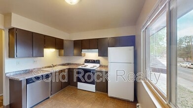 Building Photo - 1801 Eagle View Dr