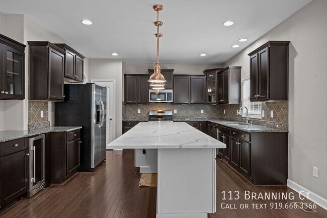 Building Photo - 113 Branning Ct