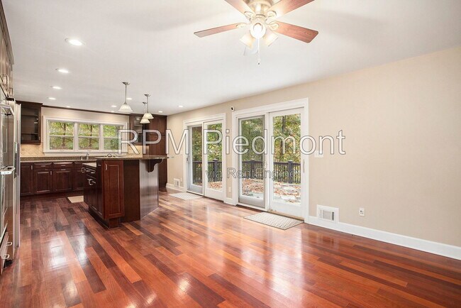 Building Photo - 630 Pine Point Trce