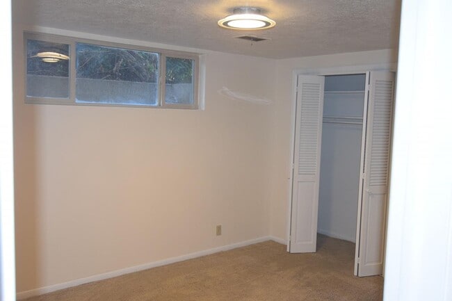 Building Photo - 95 W 600 N