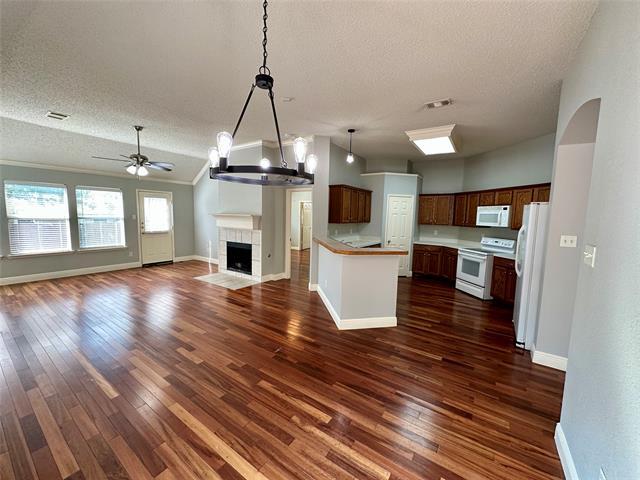 Building Photo - 3804 Aldersyde Dr