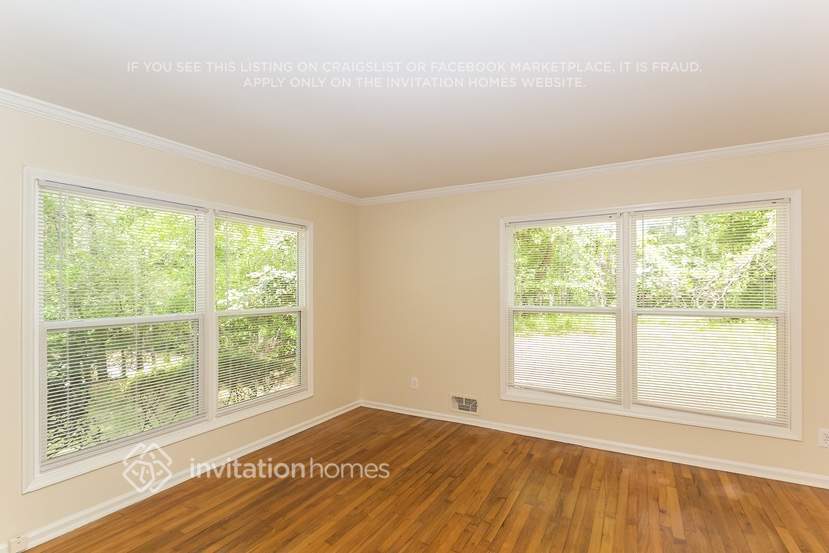 Building Photo - 5100 Greentree Trail