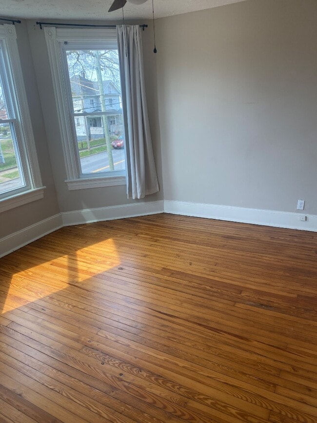 Building Photo - 1610 Bedford Ave