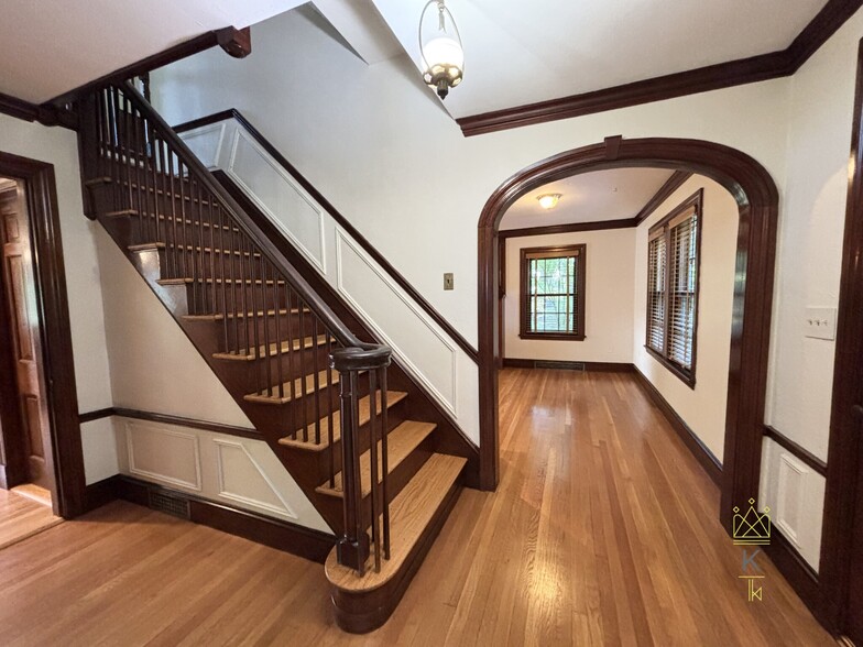 Building Photo - 33 Clearwater Rd